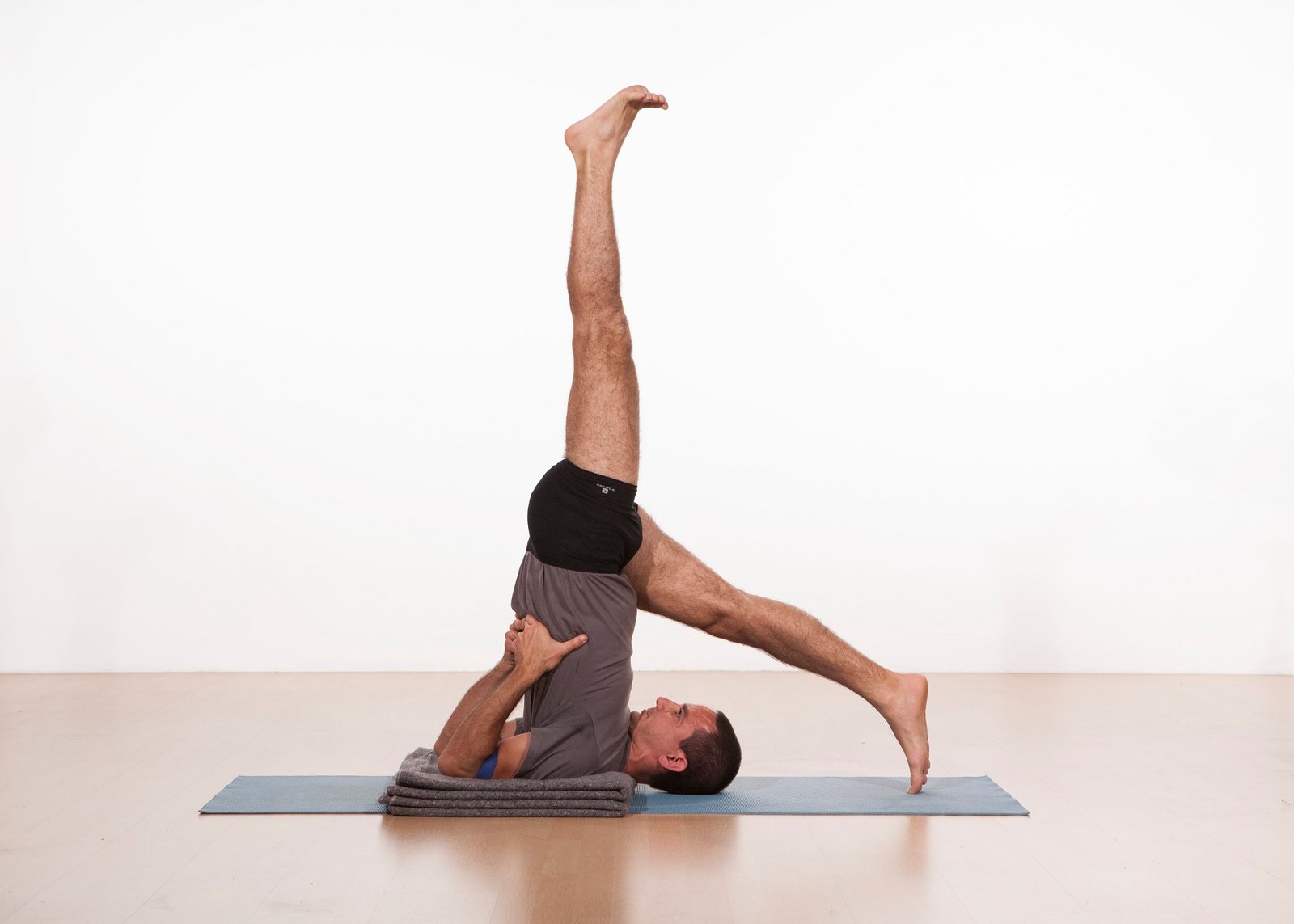 Ekaphada-sarvangasana